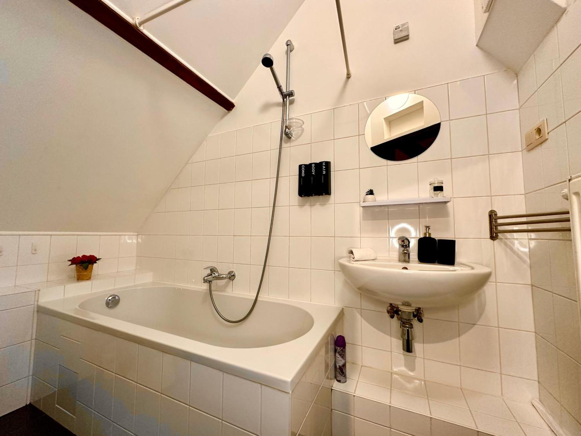 Luxury Suites Centrum By Rikas Hotels Antwerpen Bagian luar foto