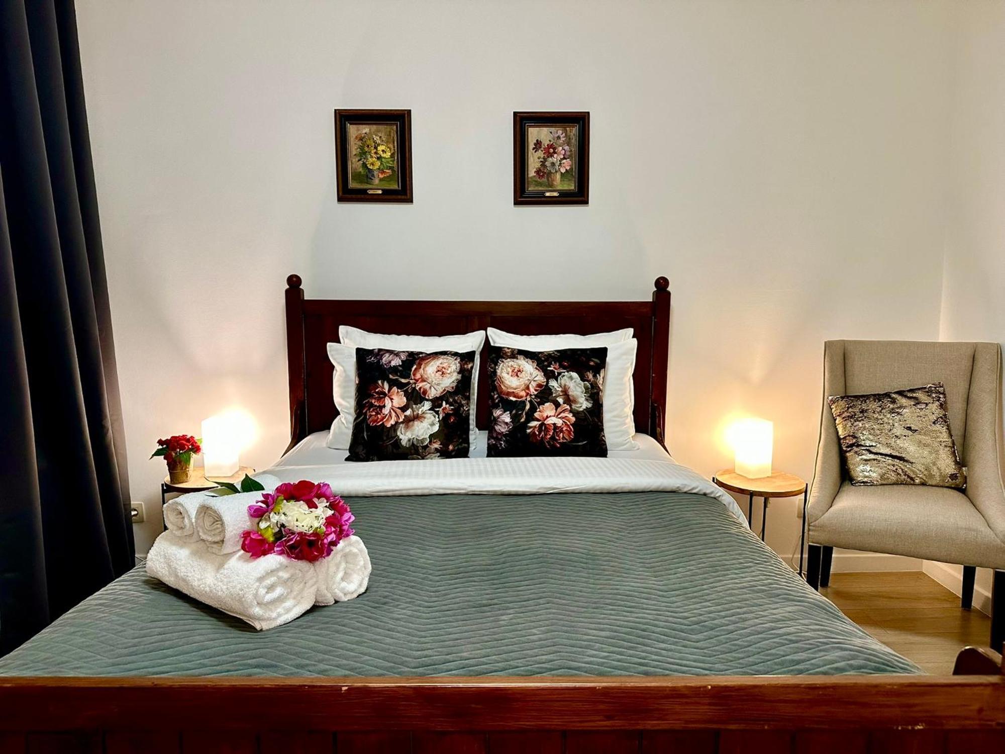 Luxury Suites Centrum By Rikas Hotels Antwerpen Bagian luar foto