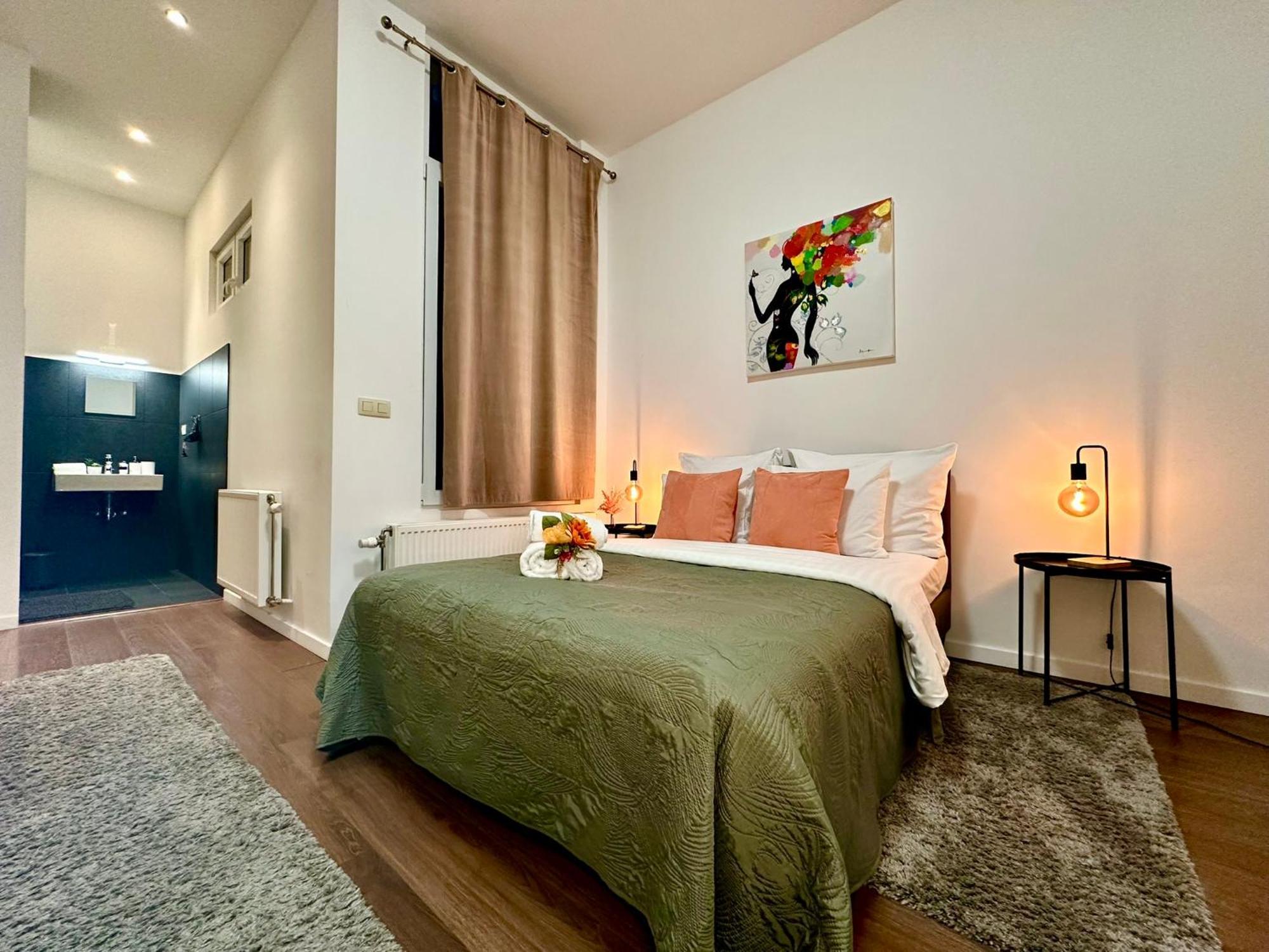 Luxury Suites Centrum By Rikas Hotels Antwerpen Bagian luar foto