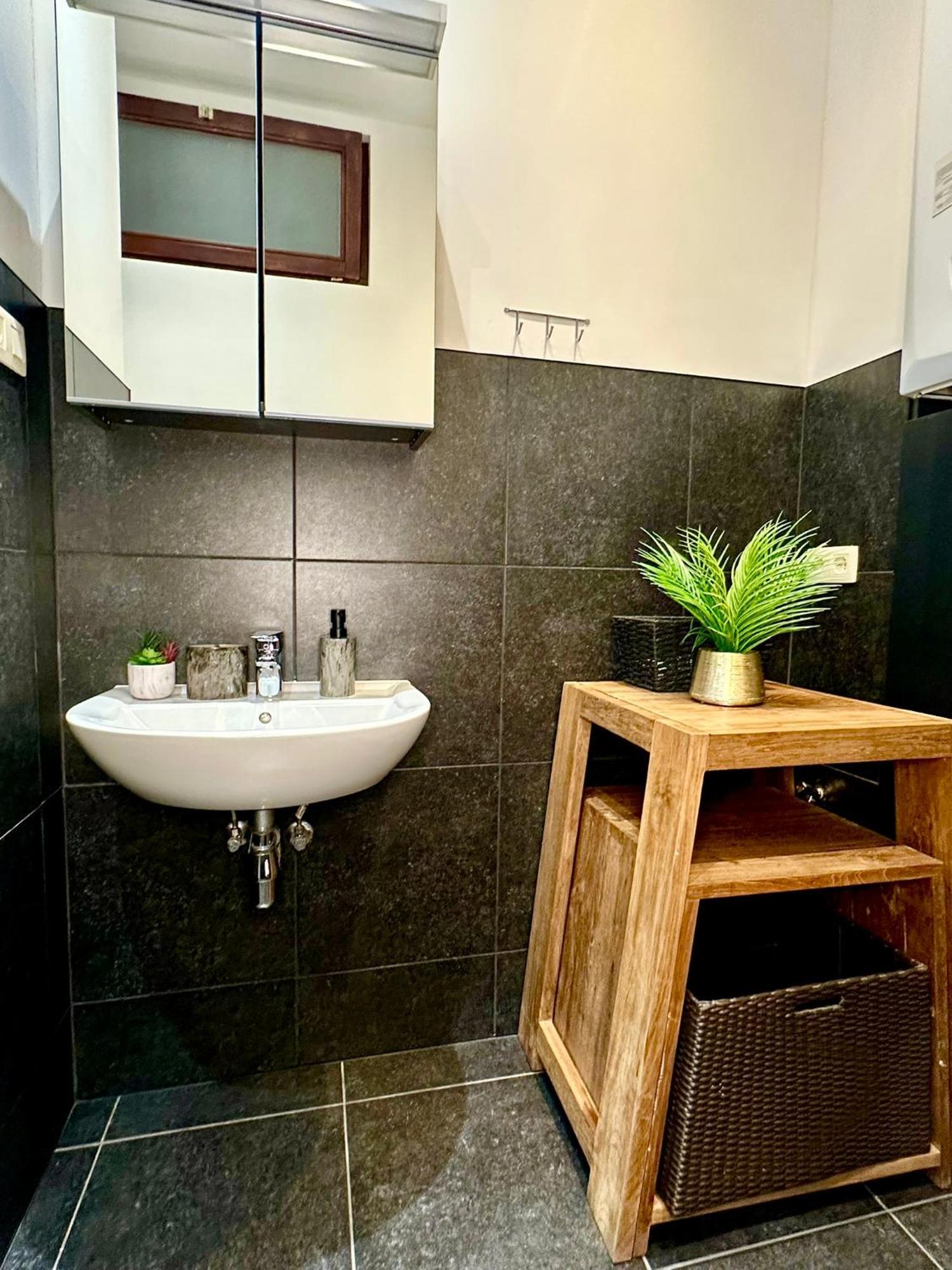 Luxury Suites Centrum By Rikas Hotels Antwerpen Bagian luar foto